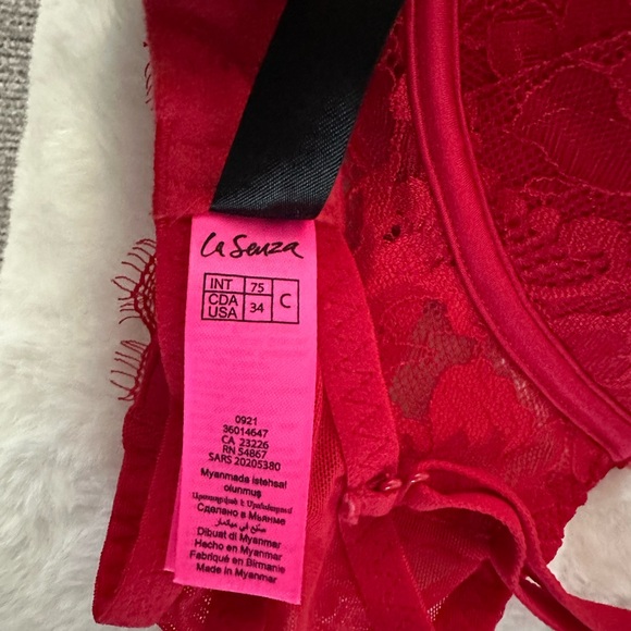 New with tags XS panties and C34 push up bras - Picture 3 of 15